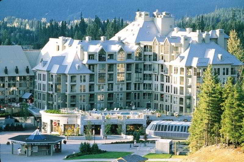 Pan Pacific Whistler Mountainside Hotel Buitenkant foto